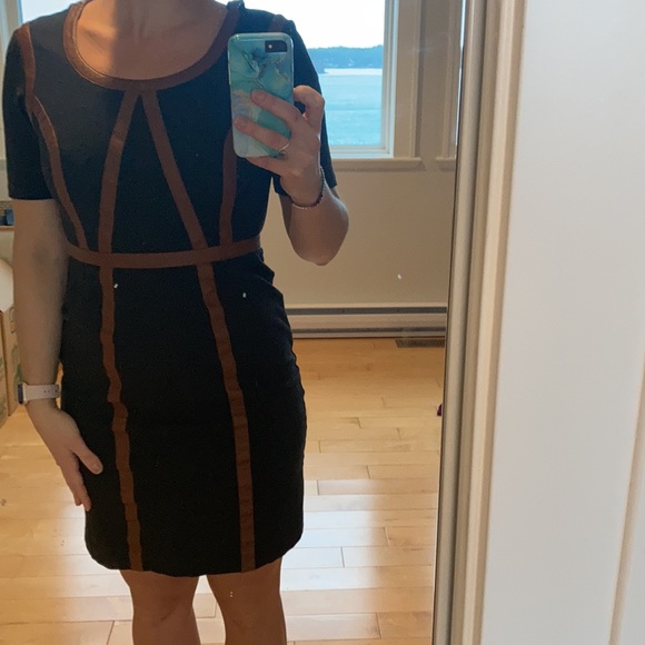 Nue by Shani very well made midi style charcoal dress with leather detail - Picture 3 of 4